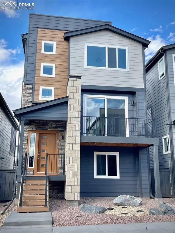 6131 Steele Creek Way