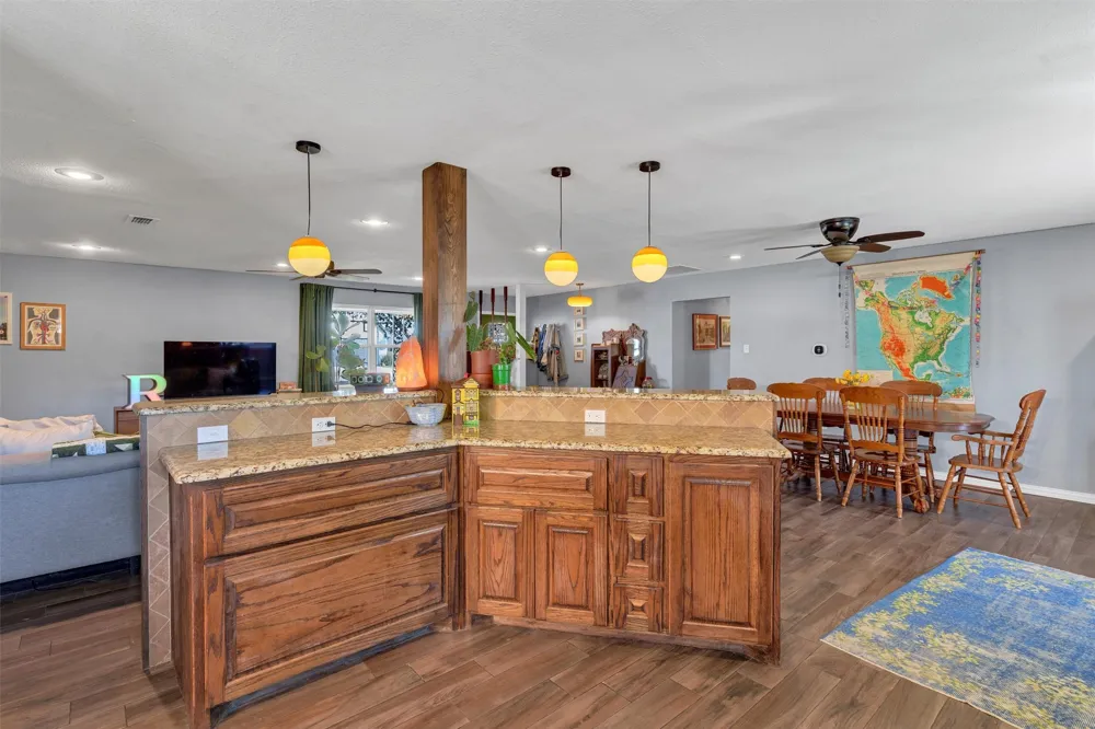 406 Oak Lane Tolar, TX 76476