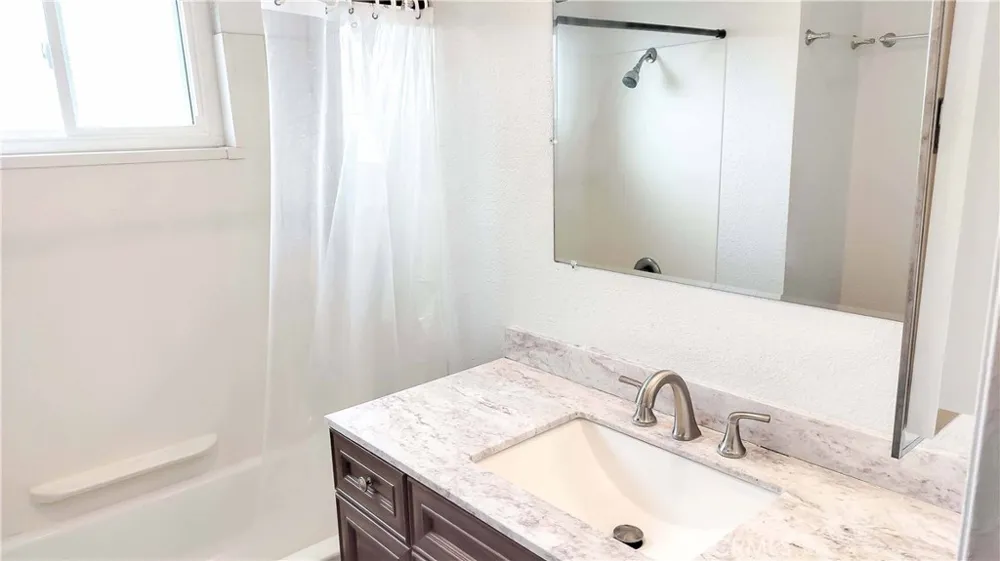1724 Crofton Lane Escondido, CA 92027