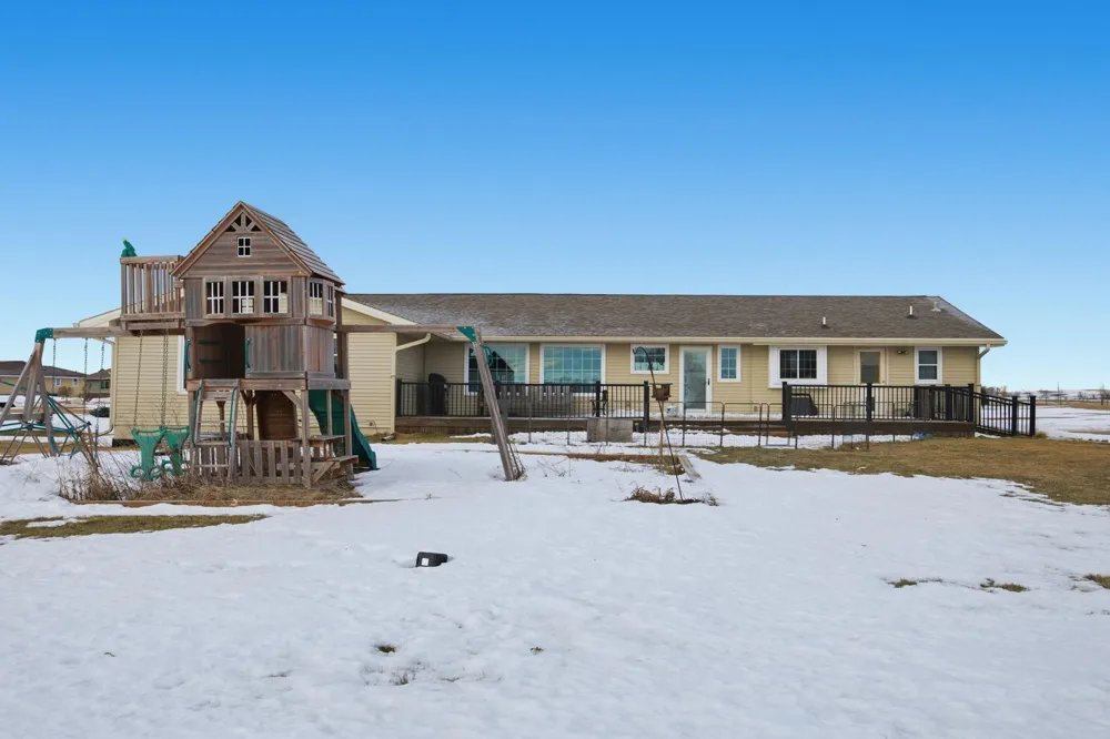 213 5th Street NW Gwinner, ND 58040