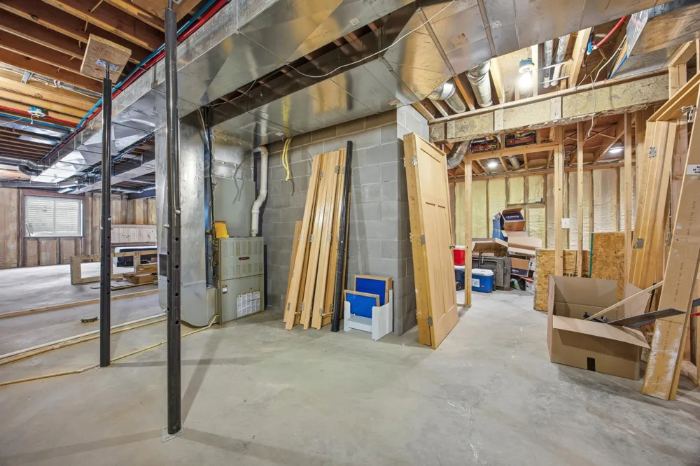213 5th Street NW Gwinner, ND 58040