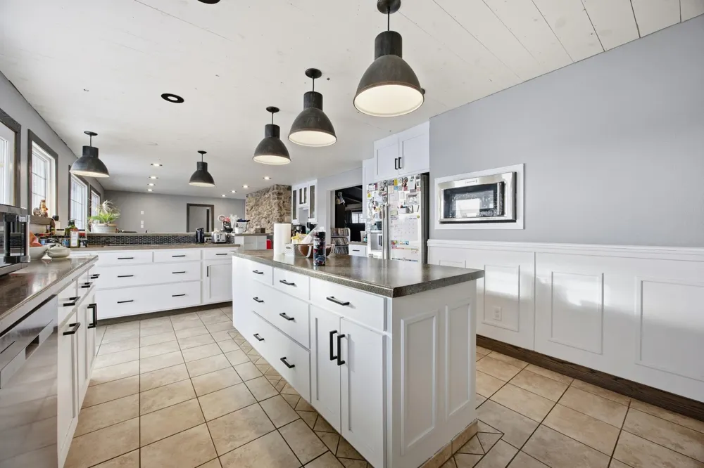 213 5th Street NW Gwinner, ND 58040