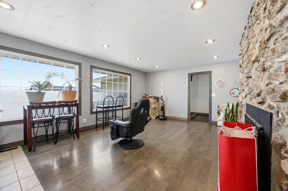 213 5th Street NW Gwinner, ND 58040