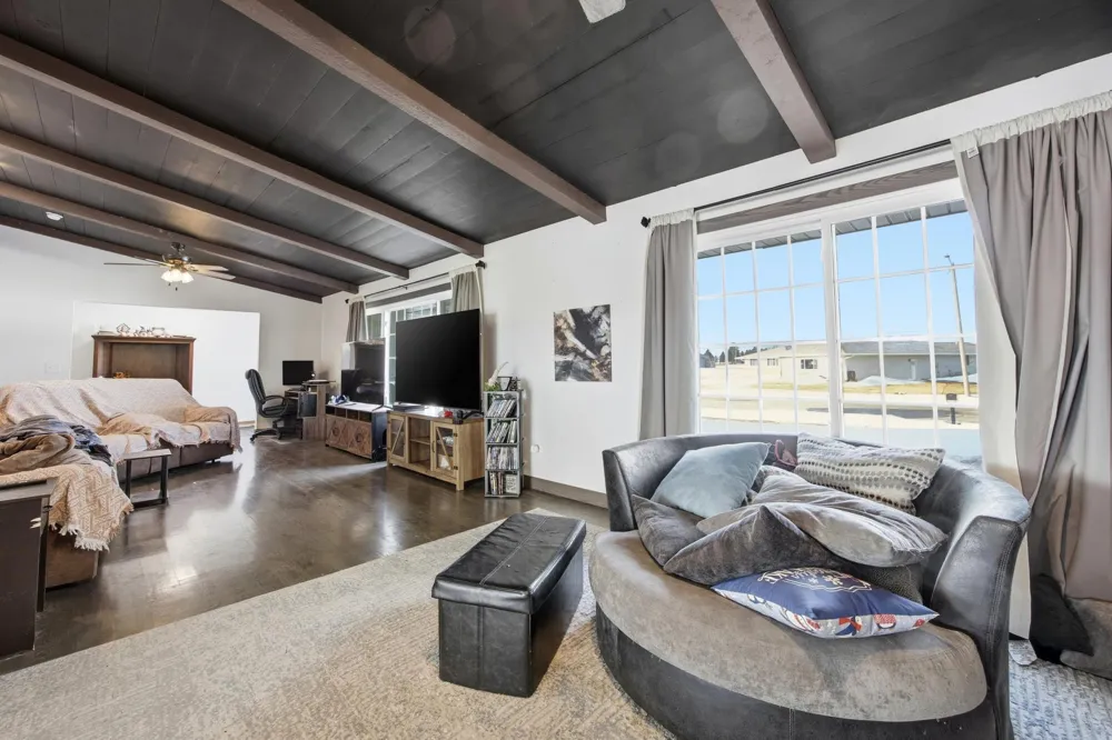 213 5th Street NW Gwinner, ND 58040