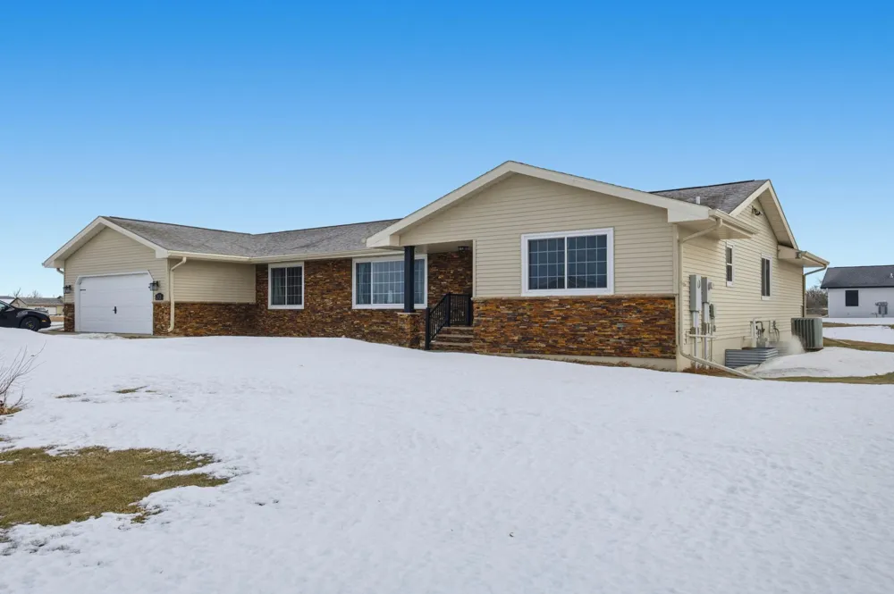 213 5th Street NW Gwinner, ND 58040