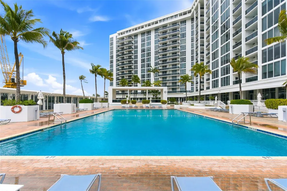 10275 Collins Ave #718 Bal Harbour, FL 33154
