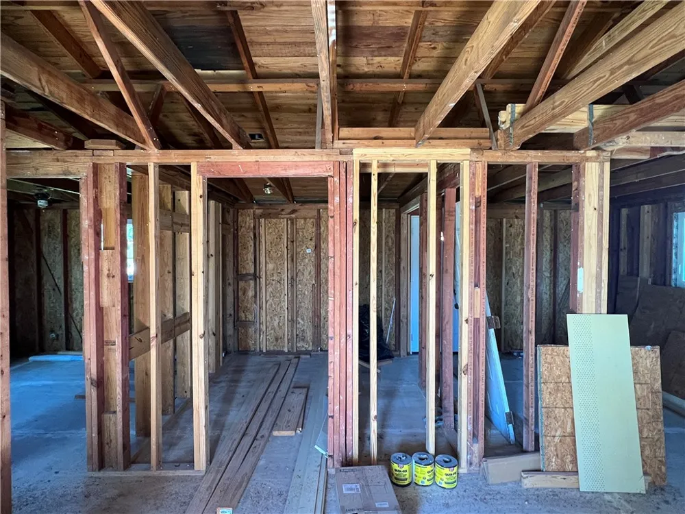 625 E Avenue H Robstown, TX 78380