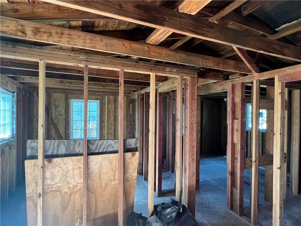 625 E Avenue H Robstown, TX 78380
