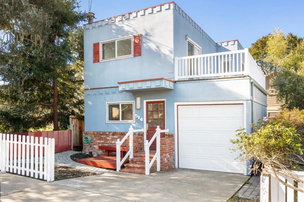 514 6th Street Pacific Grove, CA 93950