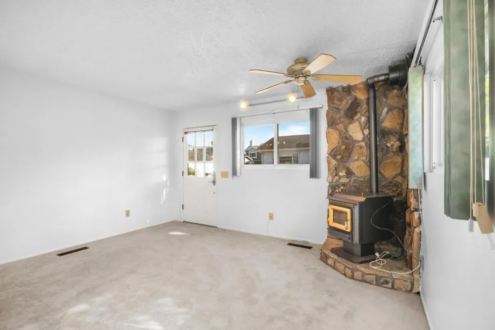 514 6th Street Pacific Grove, CA 93950
