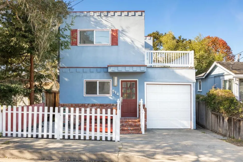 514 6th Street Pacific Grove, CA 93950