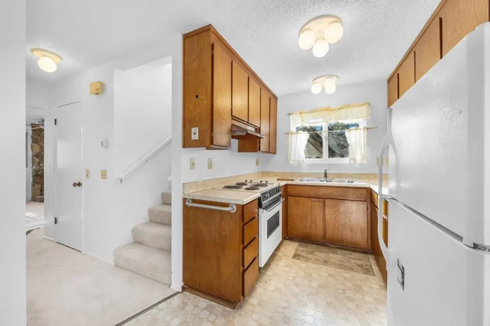 514 6th Street Pacific Grove, CA 93950