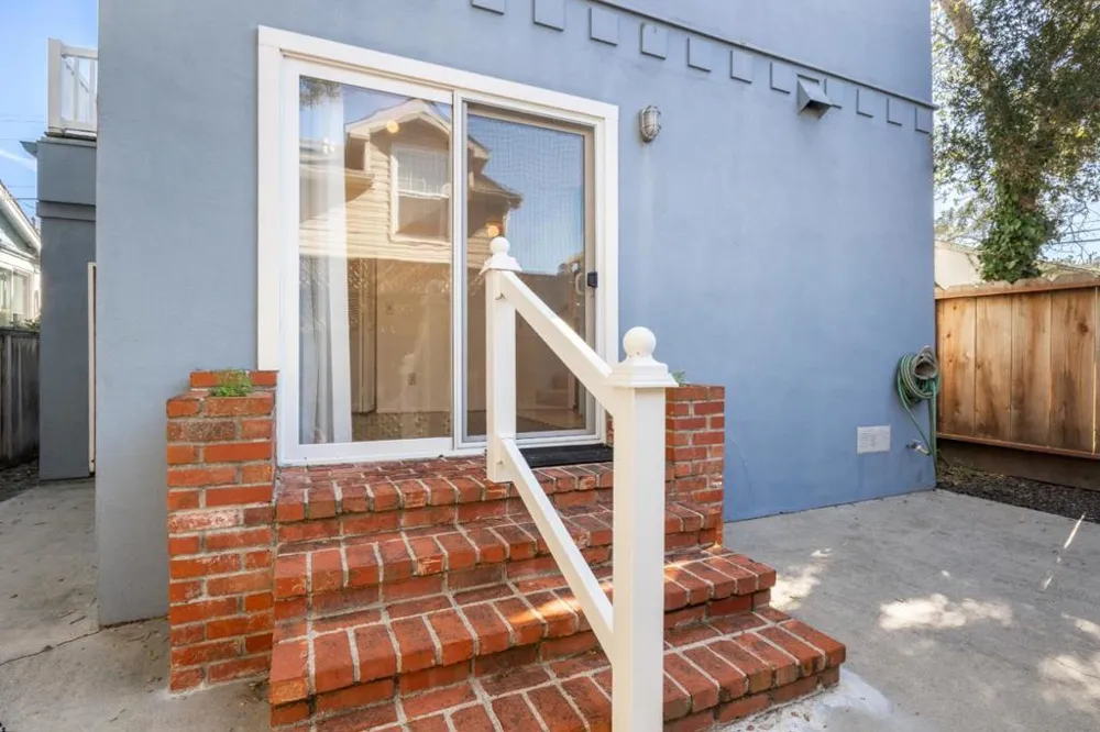 514 6th Street Pacific Grove, CA 93950