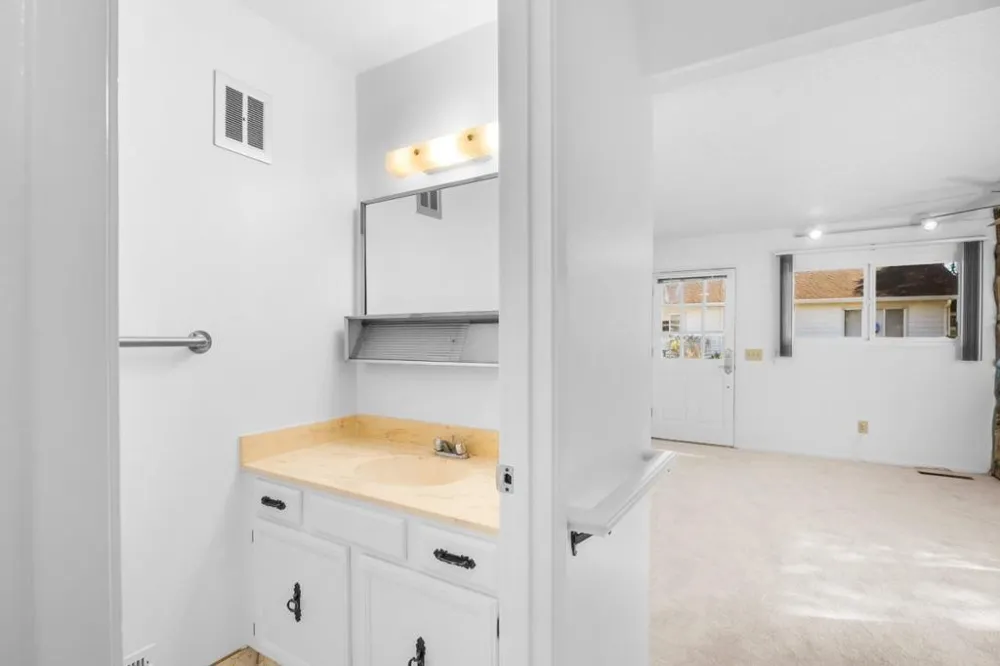 514 6th Street Pacific Grove, CA 93950
