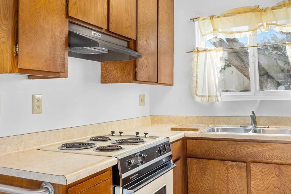 514 6th Street Pacific Grove, CA 93950