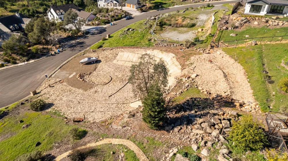 3512 NE Hanover Place Santa Rosa, CA 95404