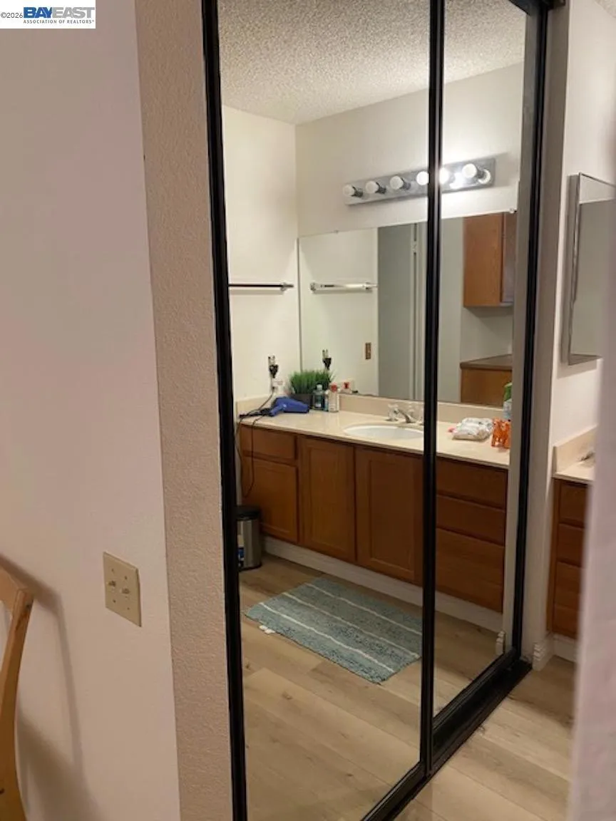 65 Glenwood Hercules, CA 94547