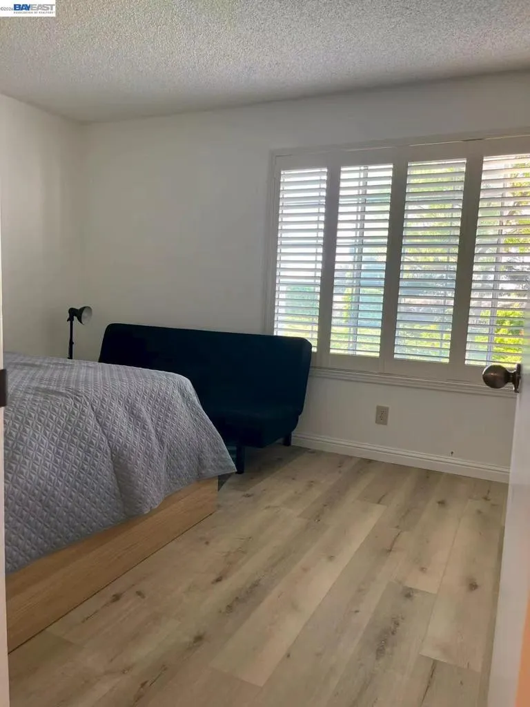 65 Glenwood Hercules, CA 94547