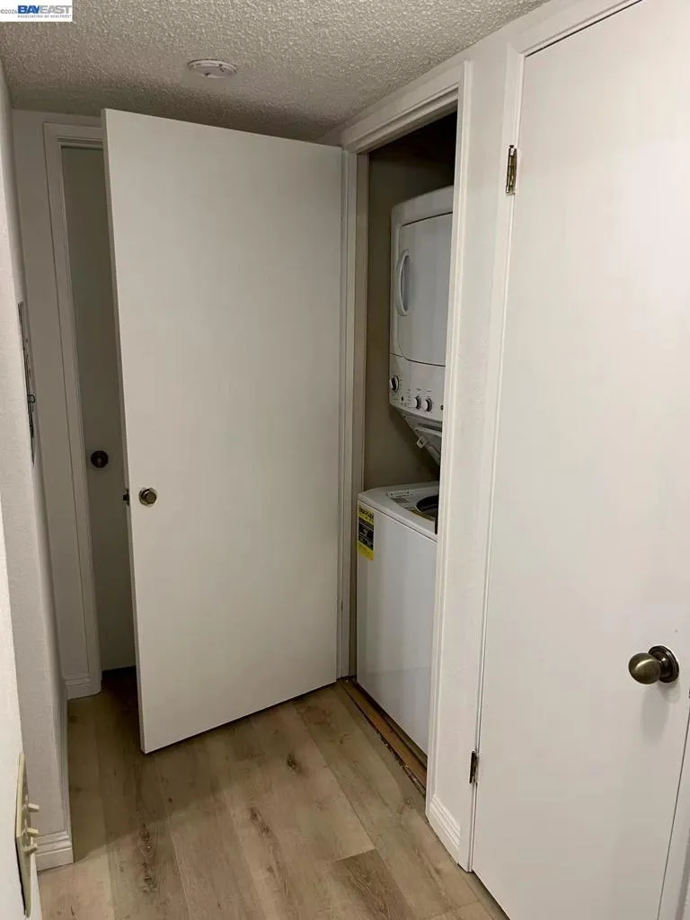 65 Glenwood Hercules, CA 94547