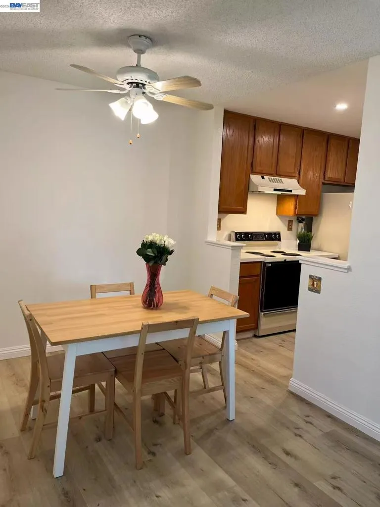 65 Glenwood Hercules, CA 94547