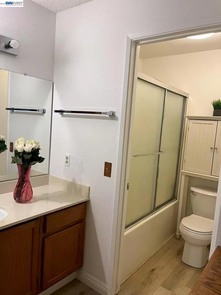 65 Glenwood Hercules, CA 94547