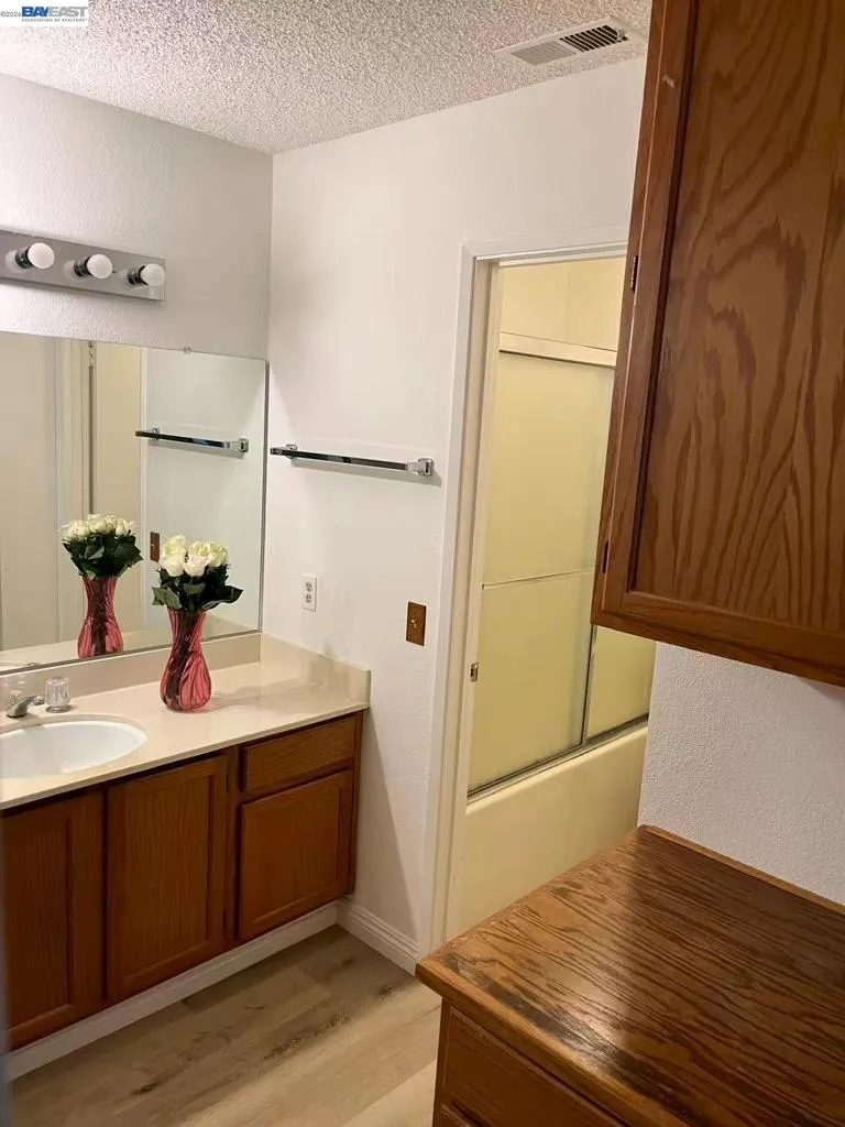 65 Glenwood Hercules, CA 94547