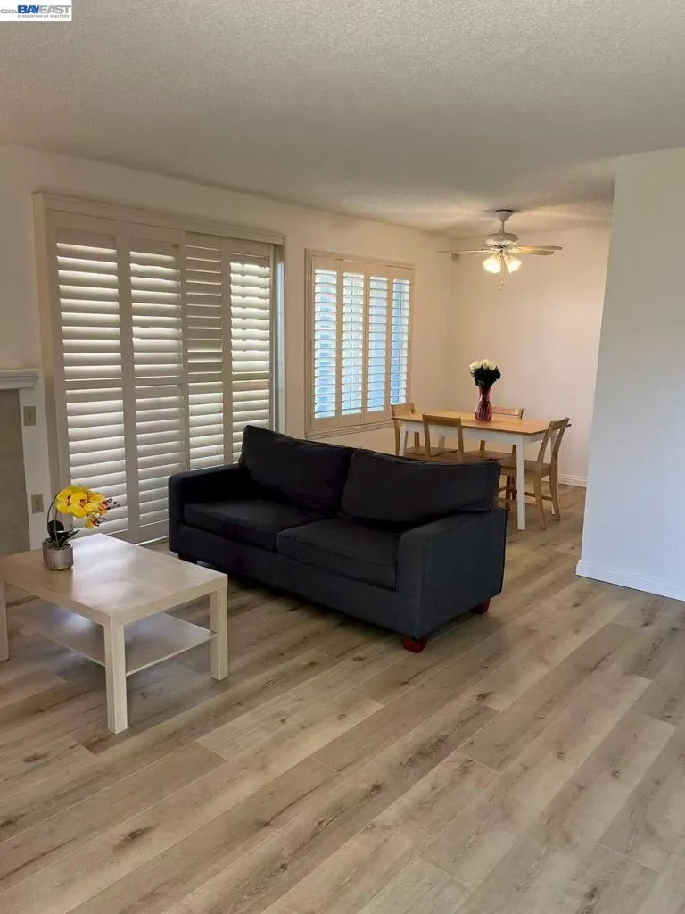 65 Glenwood Hercules, CA 94547