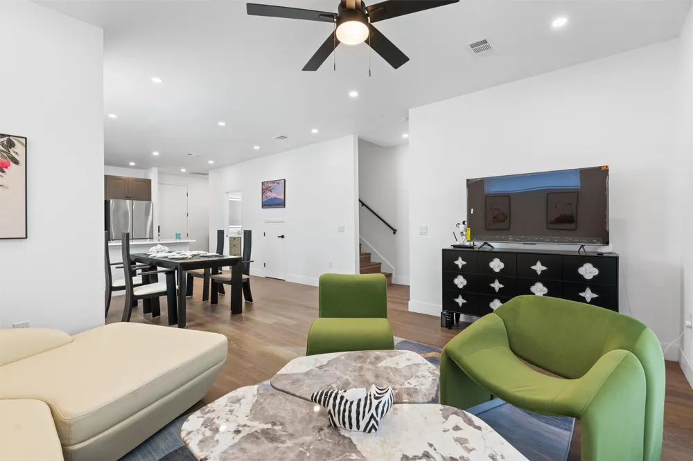 1208 W Oltorf Street #B Austin, TX 78704