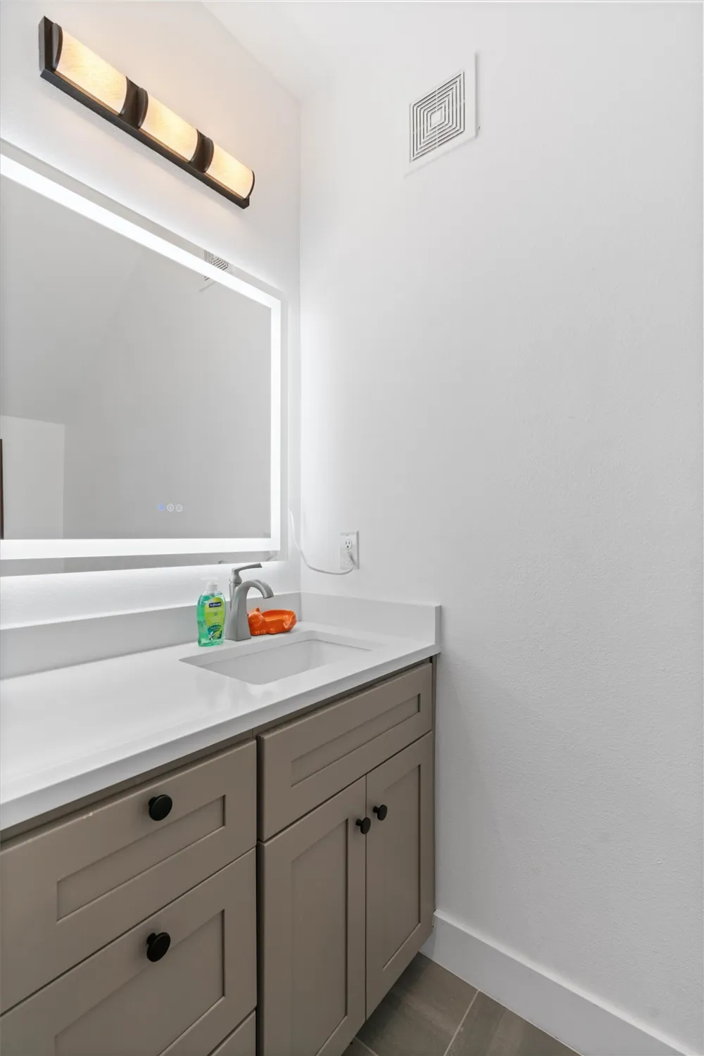 1208 W Oltorf Street #B Austin, TX 78704