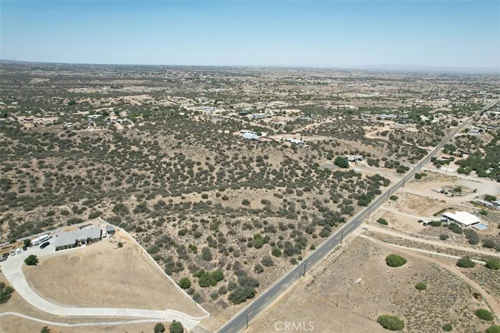5 Oak Hills Rd Oak Hills, CA 92344
