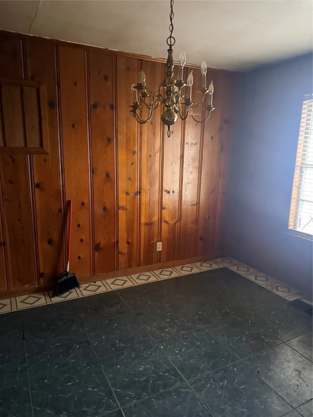 613 Sheridan Jacksonville, TX 75766