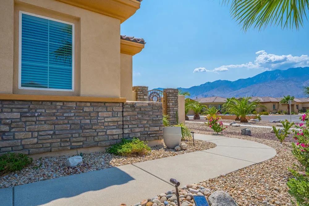 67385 Zuni Court Cathedral City, CA 92234