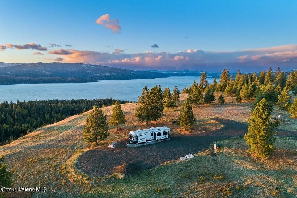 L4 B1 Hawk Road Harrison, ID 83833
