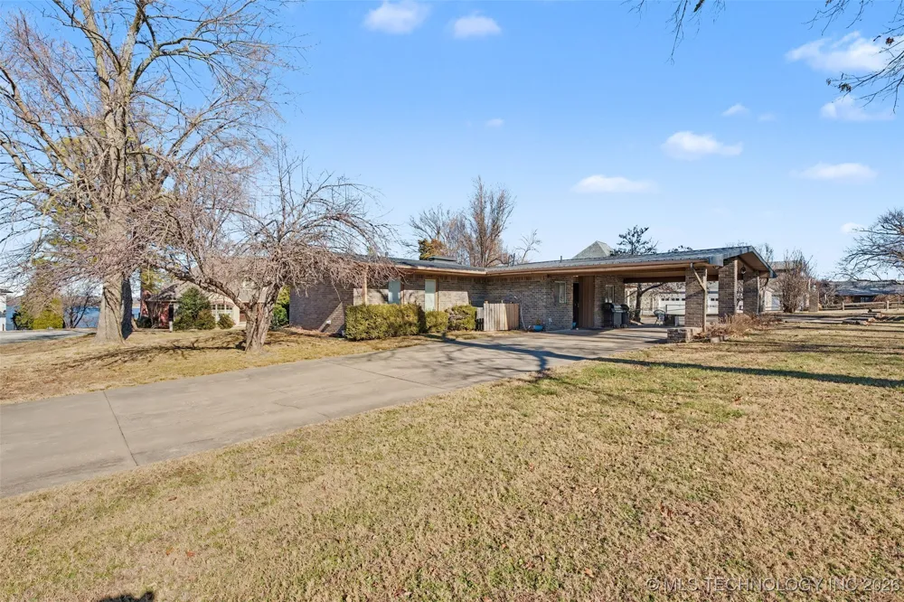 59396 E 288 COURT Grove, OK 74344