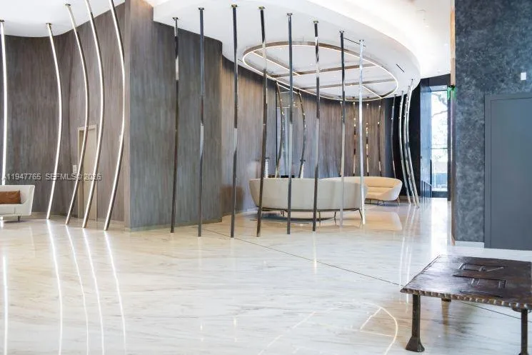 1000 Brickell Plz #3409