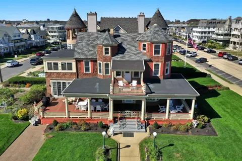 19 Ocean Avenue