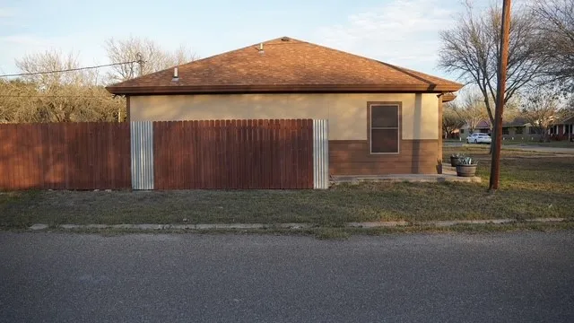 710 W Viggo Street Hebbronville, TX 78361