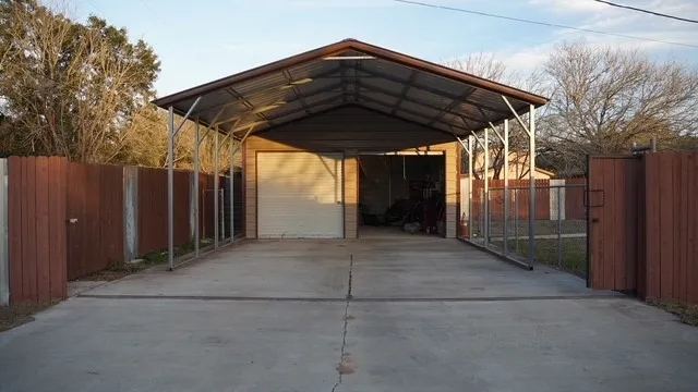 710 W Viggo Street Hebbronville, TX 78361