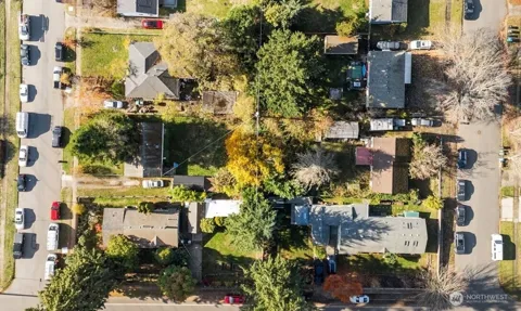 190 XX 10th  (Assemblage) Avenue NE
