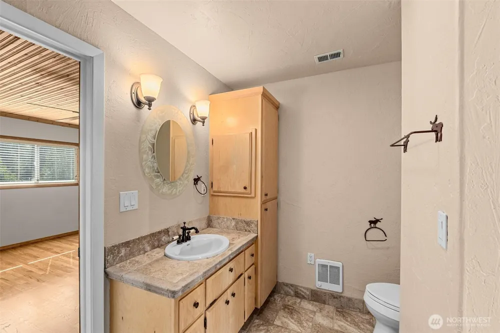 1381 Little Twin Lakes Road Colville, WA 99114