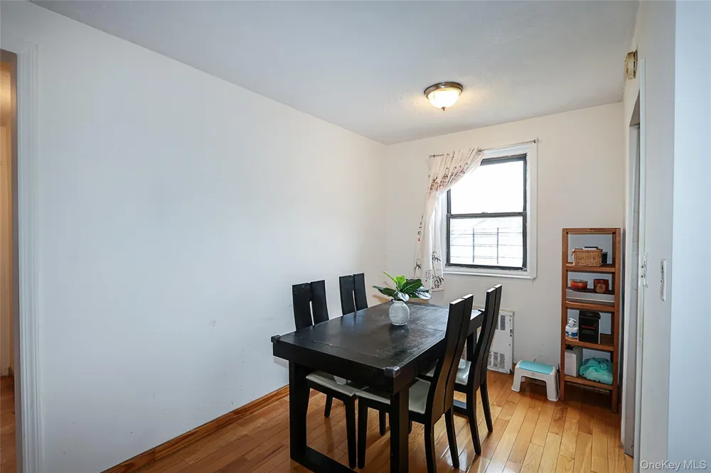 196-23 73rd Ave #2 Fresh Meadows, NY 11365