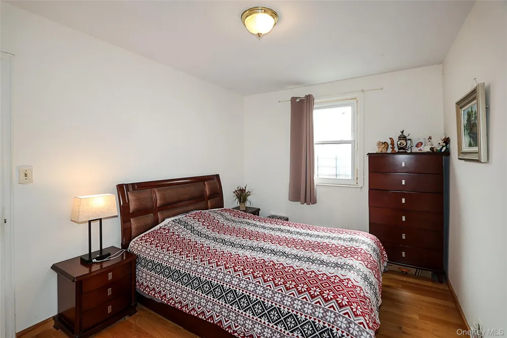 196-23 73rd Ave #2 Fresh Meadows, NY 11365