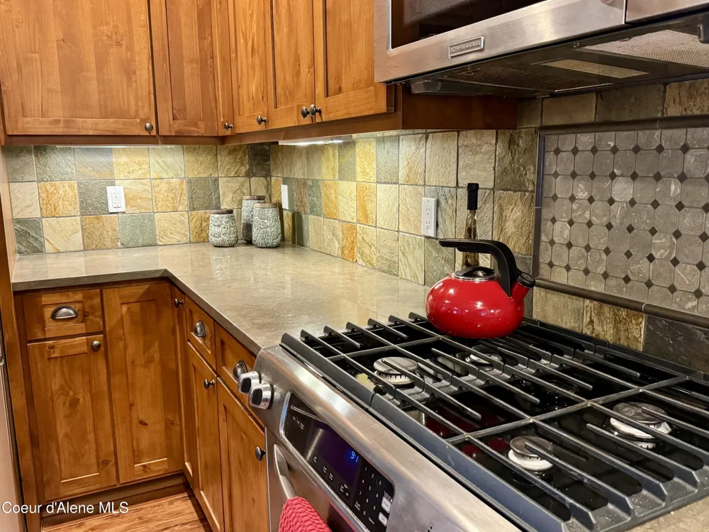 9157 Piper Court Hayden, ID 83835