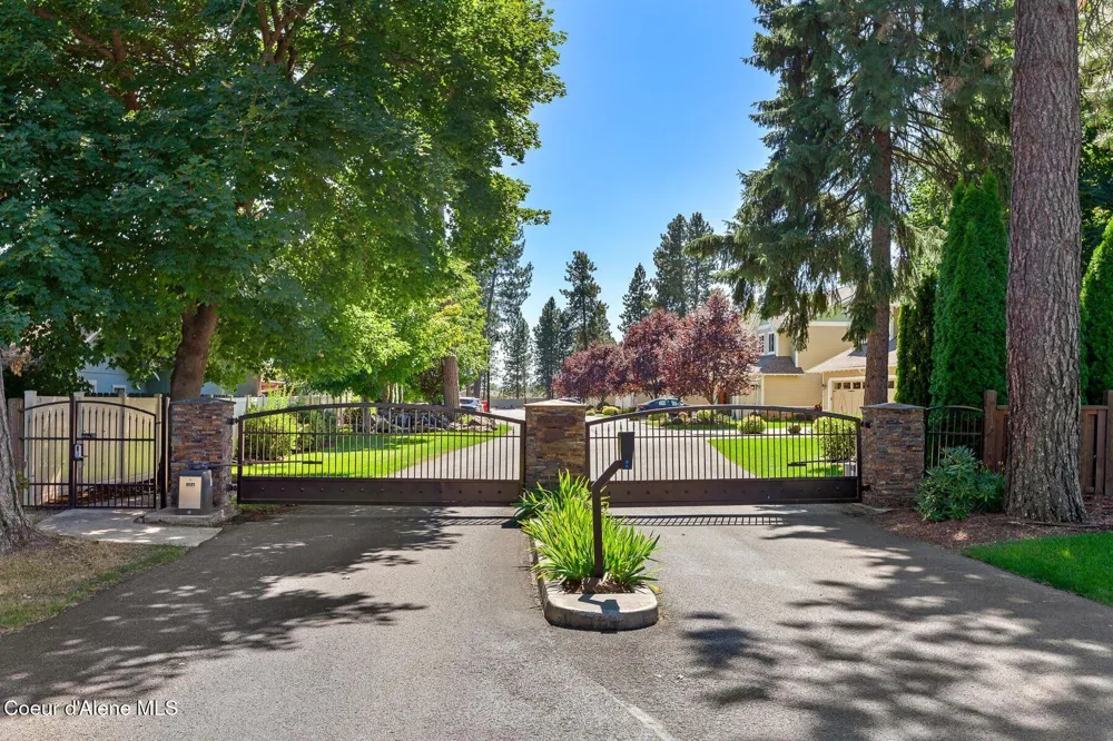 9157 Piper Court Hayden, ID 83835