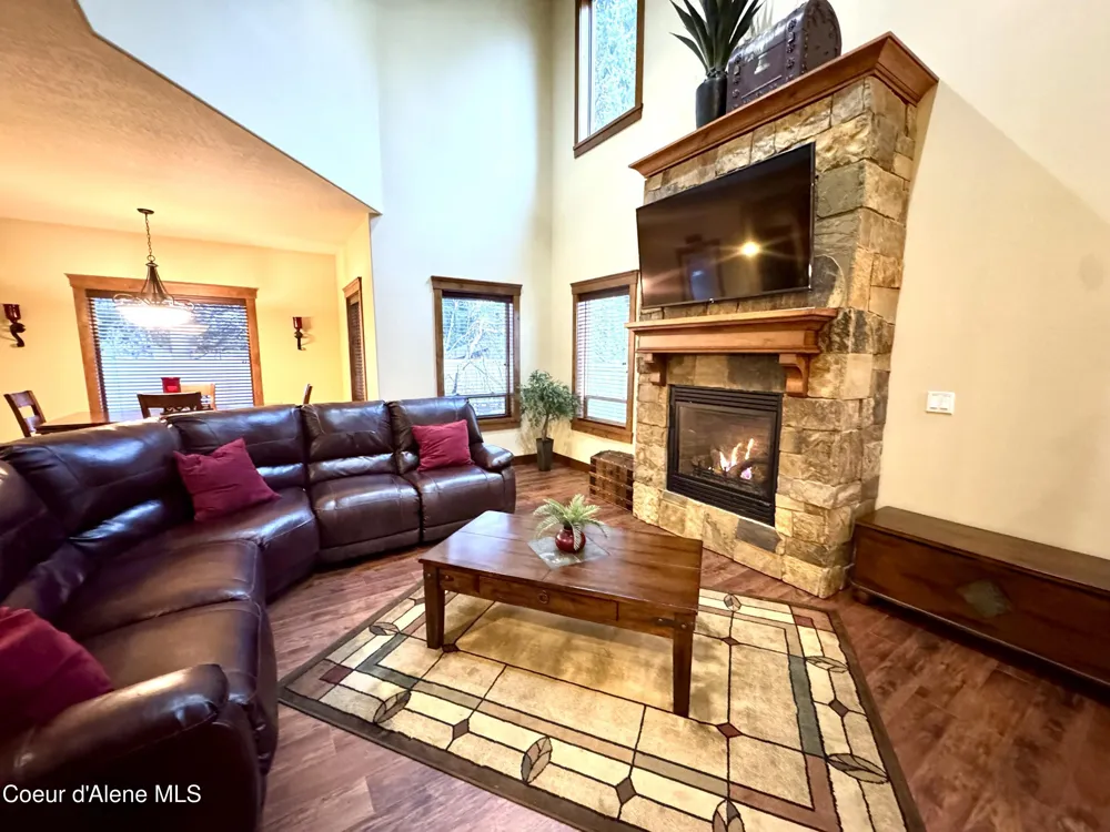 9157 Piper Court Hayden, ID 83835
