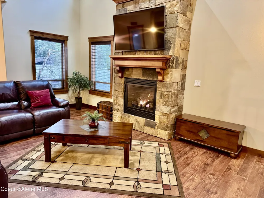 9157 Piper Court Hayden, ID 83835