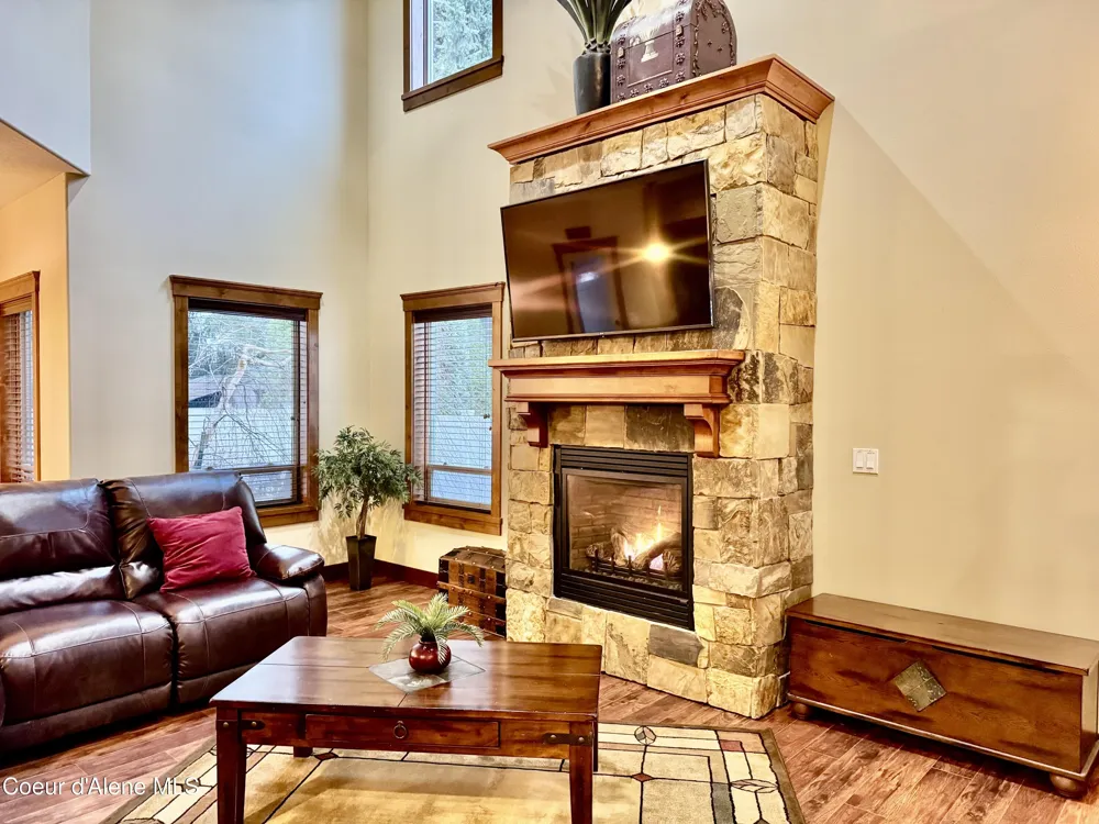 9157 Piper Court Hayden, ID 83835
