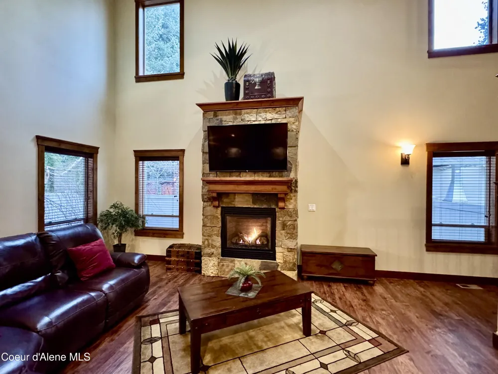 9157 Piper Court Hayden, ID 83835