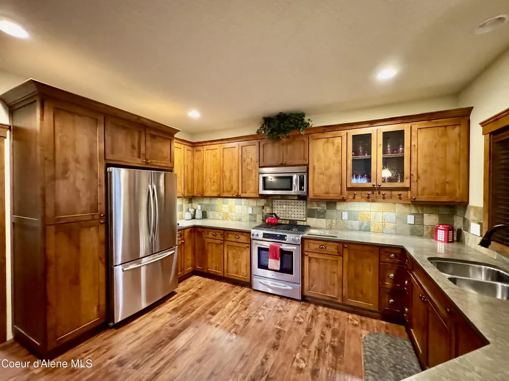 9157 Piper Court Hayden, ID 83835