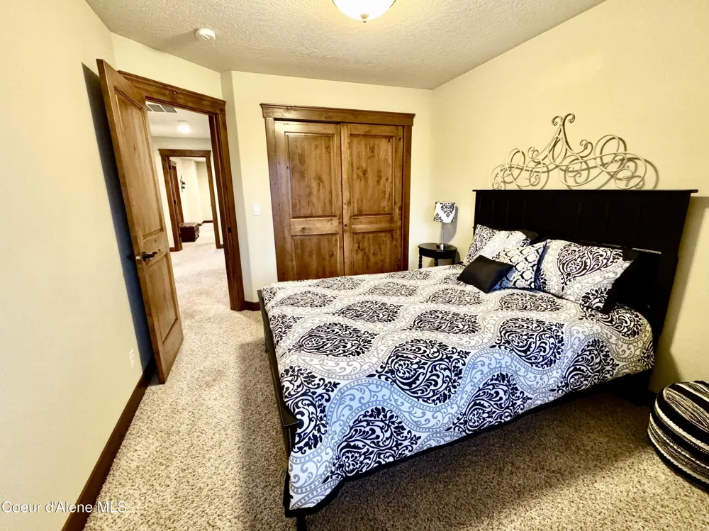 9157 Piper Court Hayden, ID 83835
